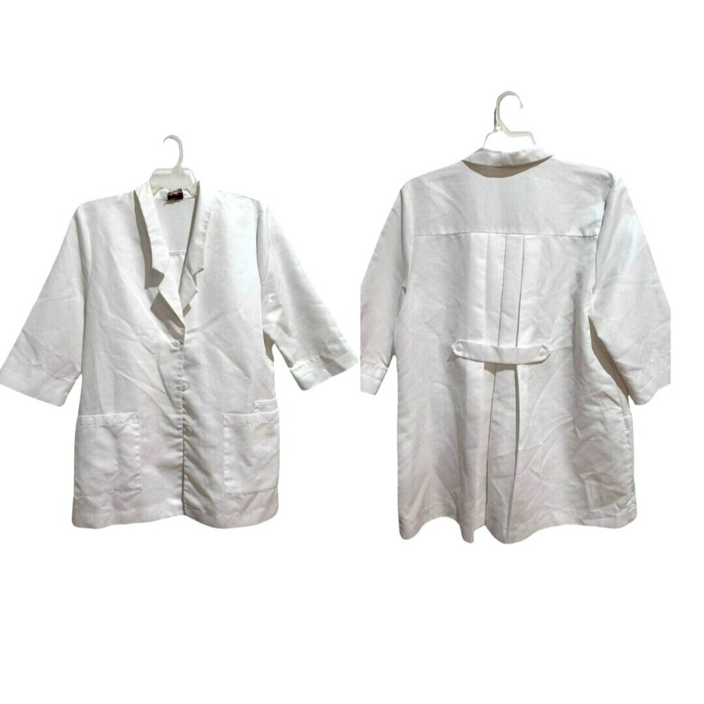 White Medical Uniform Scrub Top Workwear Shirt Pockets Women